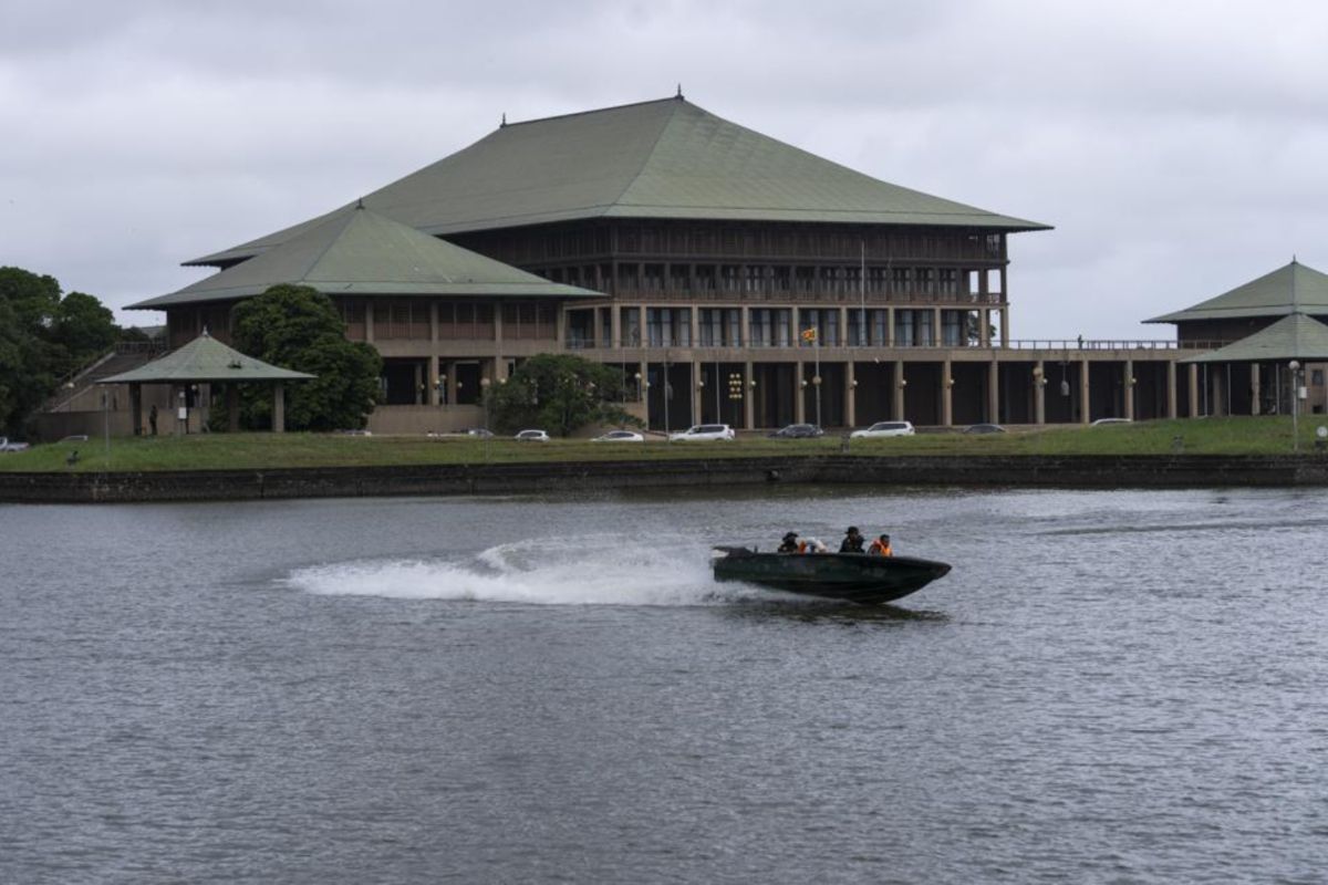 බන්ධනාගාර සිද්ධිය ගැන විපක්ෂය කල් තැබීමේ විවාදයක් ඉල්ලයි