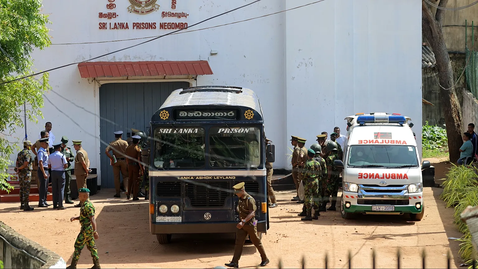 බන්ධනාගාර ගැටුමේ මියගිය නිලධාරීන්ට අමානුෂික ලෙස පහර දීලා - පශ්චාත් මරණ පරීක්ෂණයෙන් හෙළිවෙයි