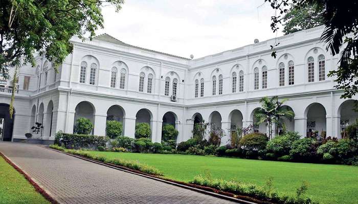 ජනපති නොසිටියත් ජනපති මන්දිරවල 3,089ක් නවාතැන් අරන් - විගණනයෙන් හෙළිවේ