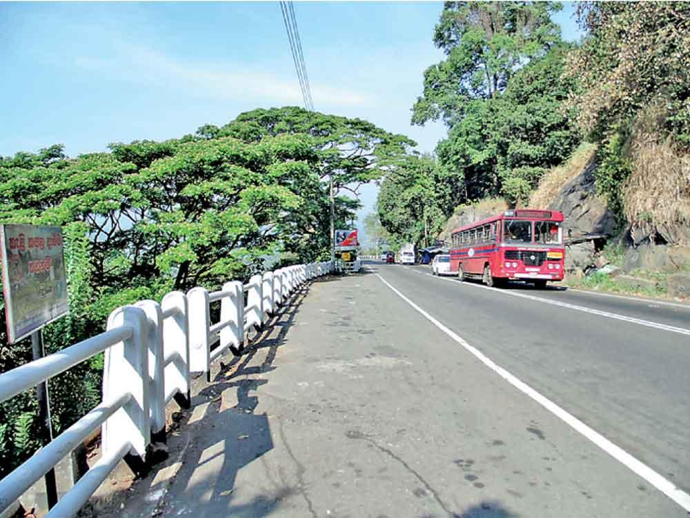 කොළඹ - නුවර ප්‍රධාන මාර්ගය යළි ගමනාගමනයට විවෘතයි