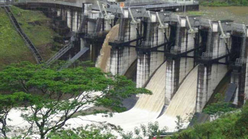 කොත්මලේ ජලාශයෙන් අතිරික්ත ජලය මුදාහරී