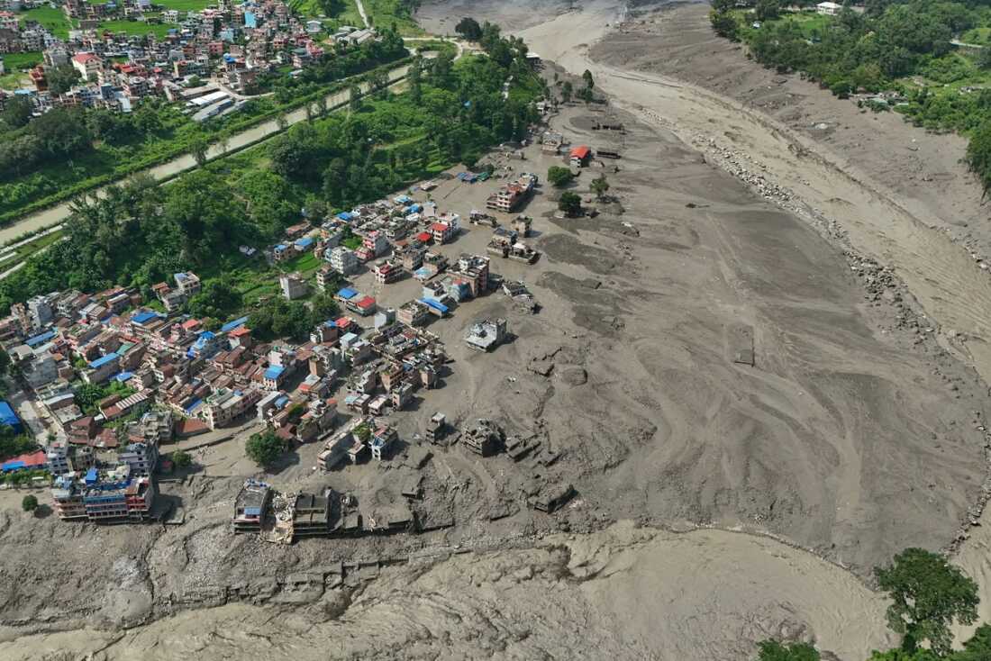 නේපාල ගංවතුරින් මියගිය ගණන 95 දක්වා ඉහළට - 403ක් තවමත් අතුරුදන්
